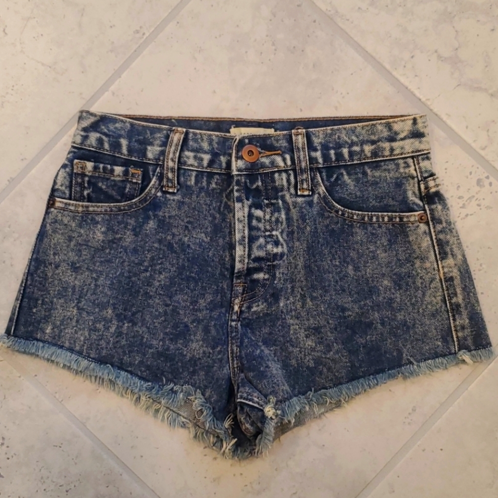 Forever21 size 24 cheeky denim shorts